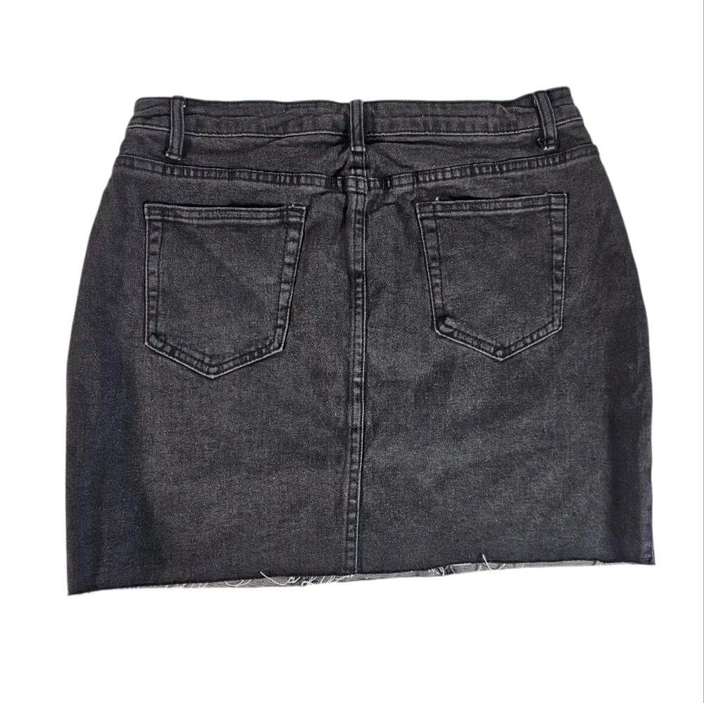 Just Quella Black Denim Mini Skirt with Front Seam Detail Size  XL